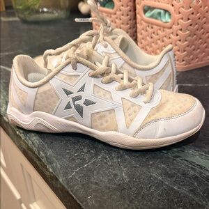 Girls Rebel Ruthless Cheer Shoes- Size 4